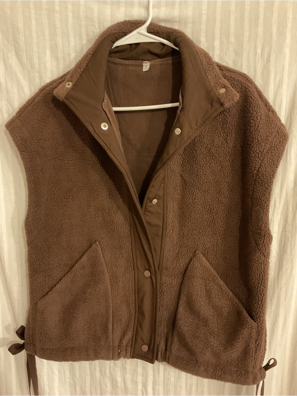 Brown Women's Fleece Vest Jacket Sz.S. Snap Front 40” chest 24” long